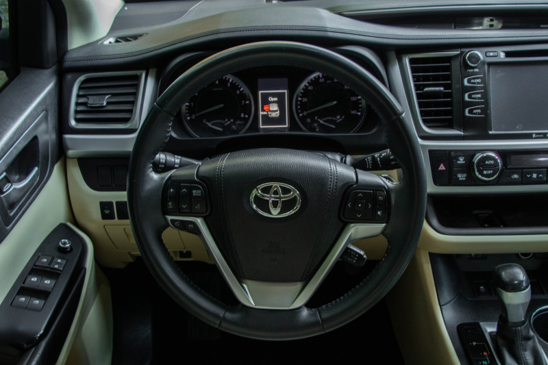 Toyota Highlander 2016 price $0