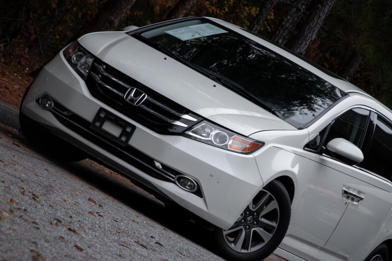 Honda Odyssey 2015 price $18,499