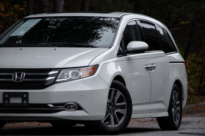 Honda Odyssey 2015 price $18,850