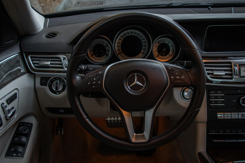 Mercedes-Benz E-Class 2016 price $18,200