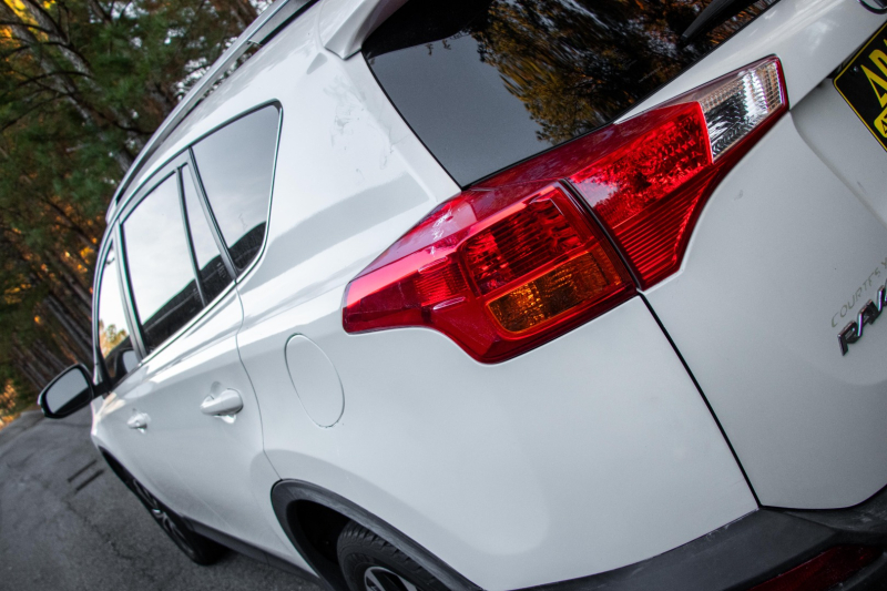 Toyota RAV4 2015 price $17,475