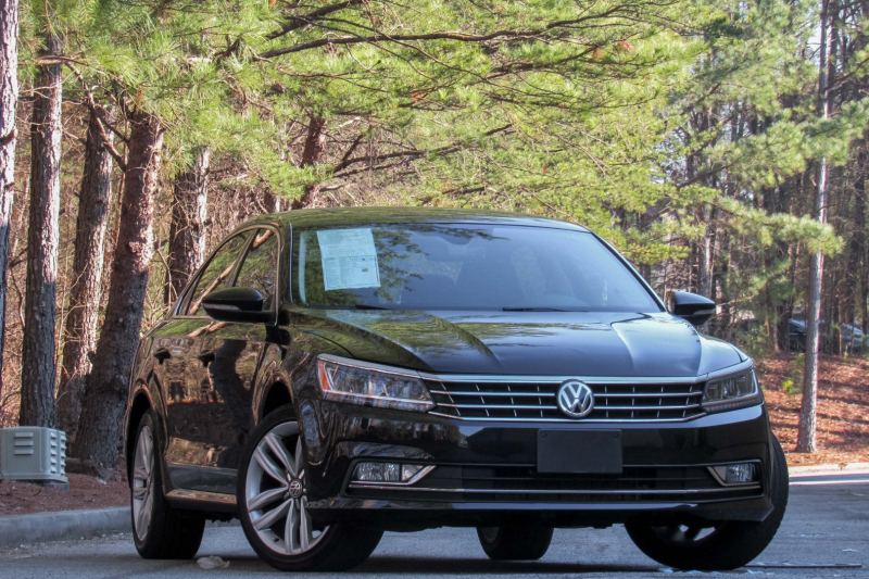 Volkswagen Passat 2017 price $15,888