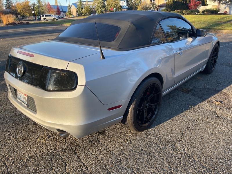 FORD MUSTANG 2013 price $10,460