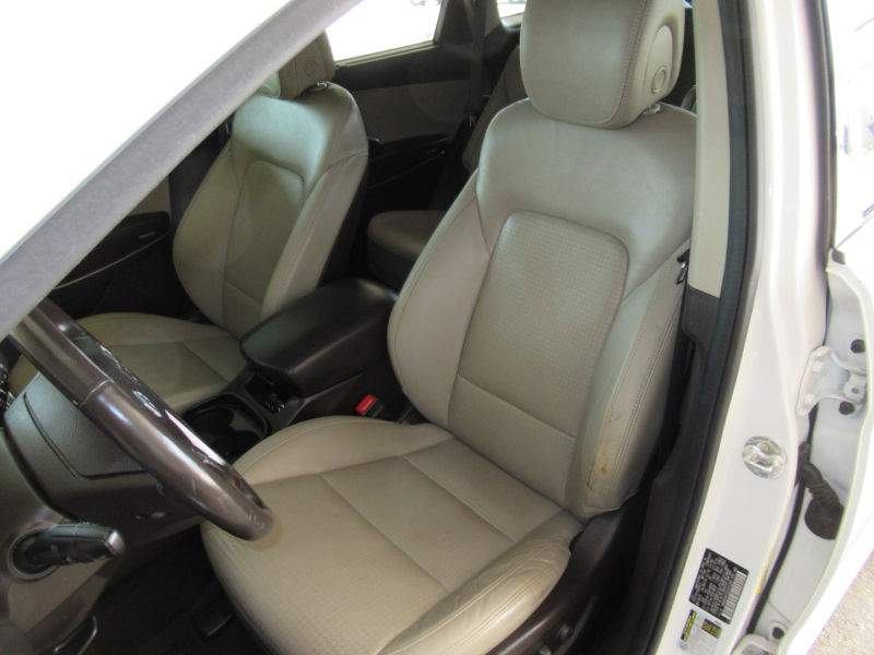 Hyundai Santa Fe 2014 price $12,995