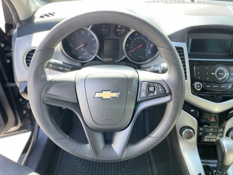 Chevrolet Cruze 2015 price $12,495