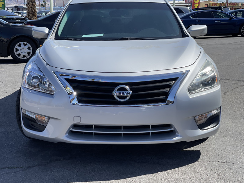 Nissan Altima 2015 price $13,995