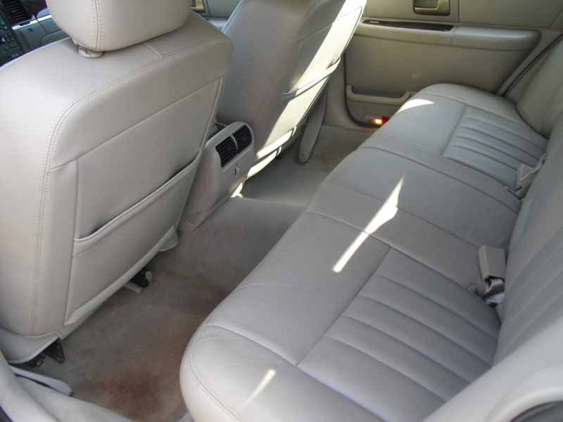 Lincoln Town Car 2007 price 
