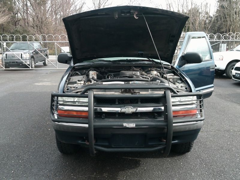 Chevrolet S-10 2002 price 