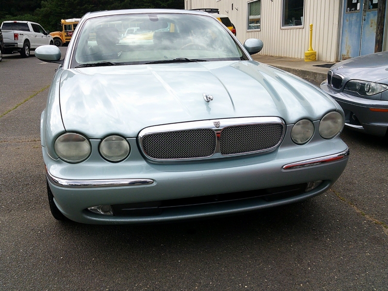 Jaguar XJ 2004 price 
