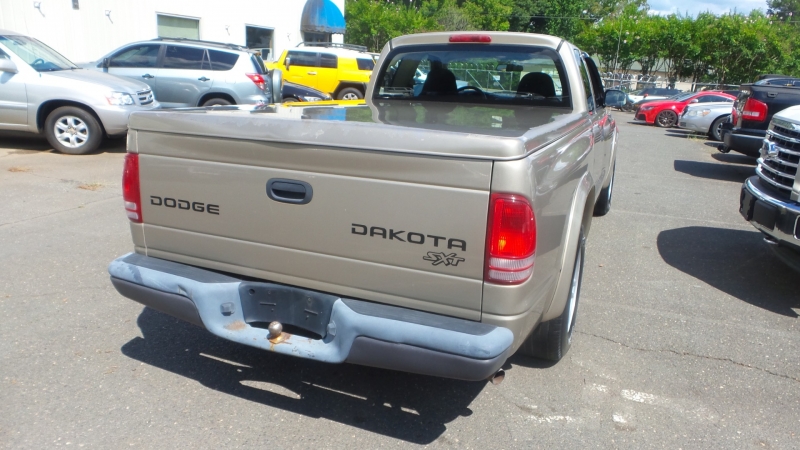 Dodge Dakota 2004 price 