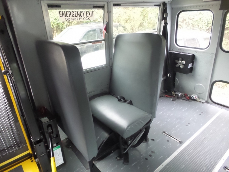 Chevrolet Express Commercial Cutaway 2013 price $13,500