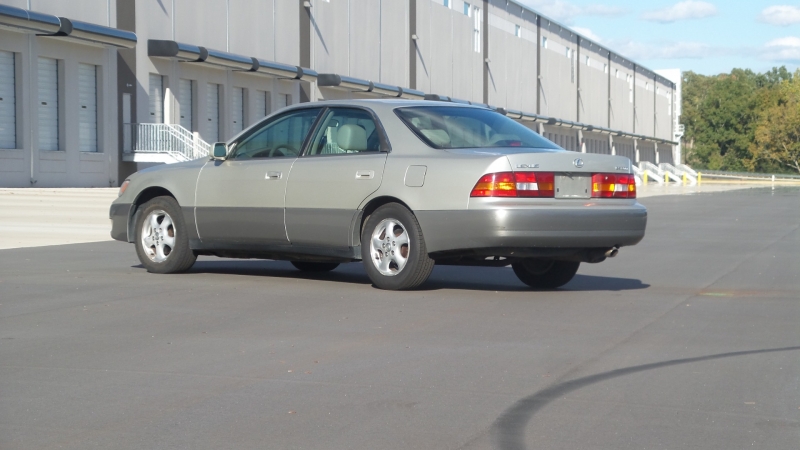 Lexus ES 300 Luxury Sport Sdn 1999 price 