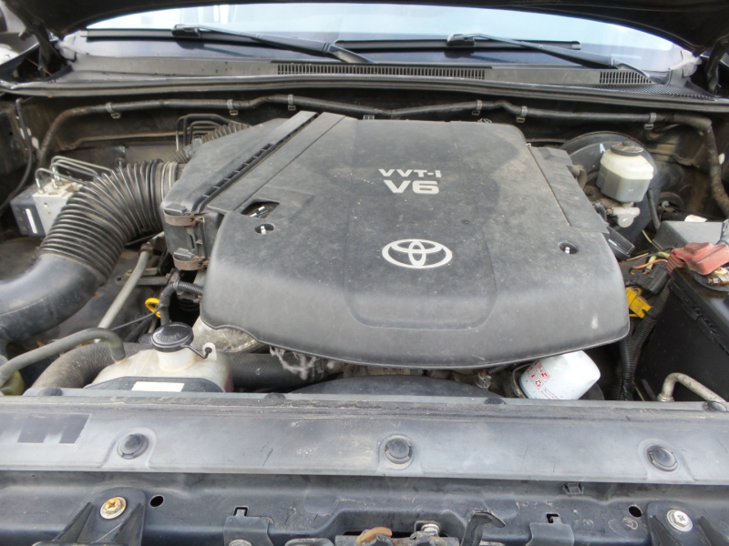 Toyota Tacoma 2005 price $16,300