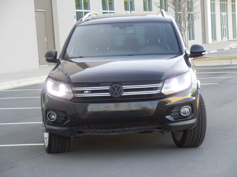Volkswagen Tiguan 2015 price $9,300