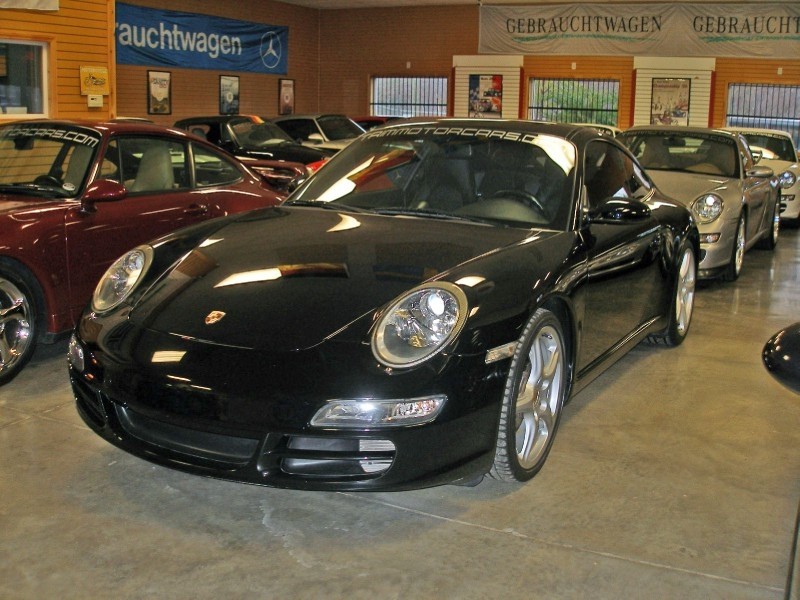 Porsche 911 2005 price 