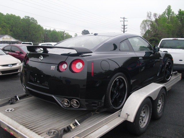 Nissan GT-R 2014 price 
