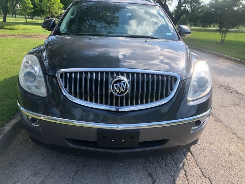 Buick Enclave 2011 price $8,895