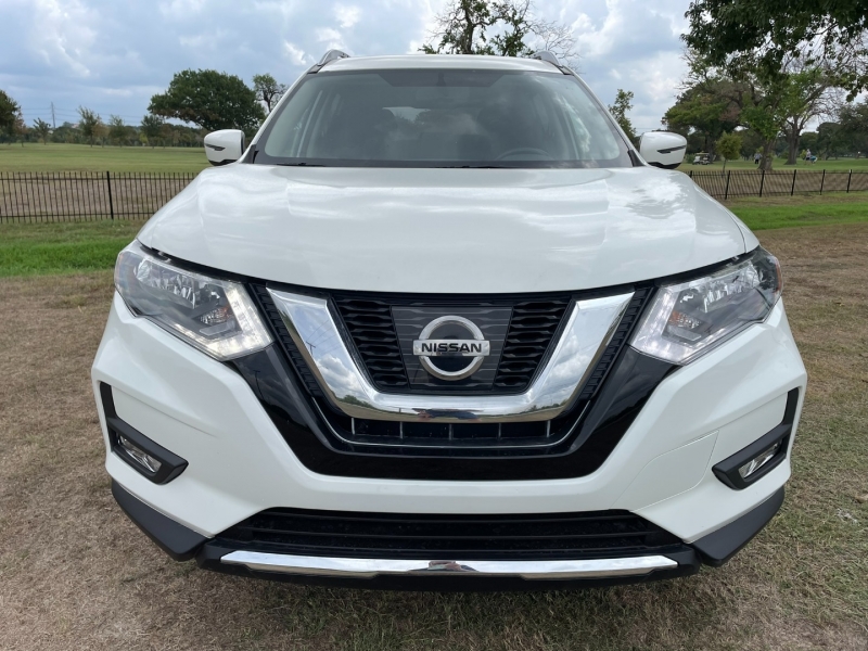 Nissan Rogue 2017 price $16,995