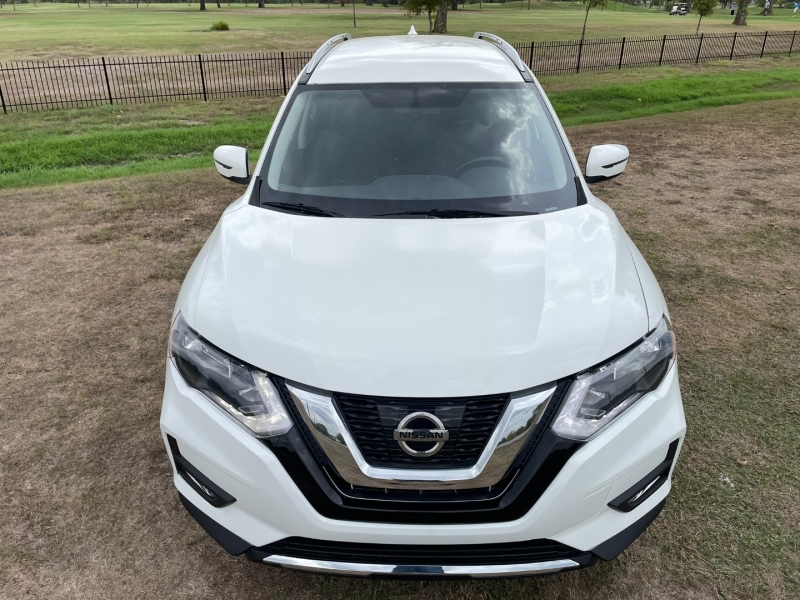 Nissan Rogue 2017 price $16,995