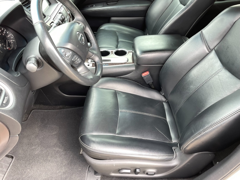 Nissan Pathfinder 2015 price $10,995