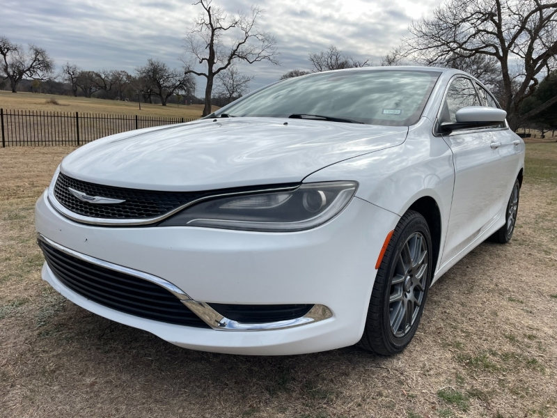 Chrysler 200-Series 2016 price $13,495