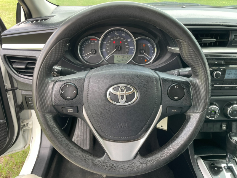 Toyota Corolla 2015 price $9,495