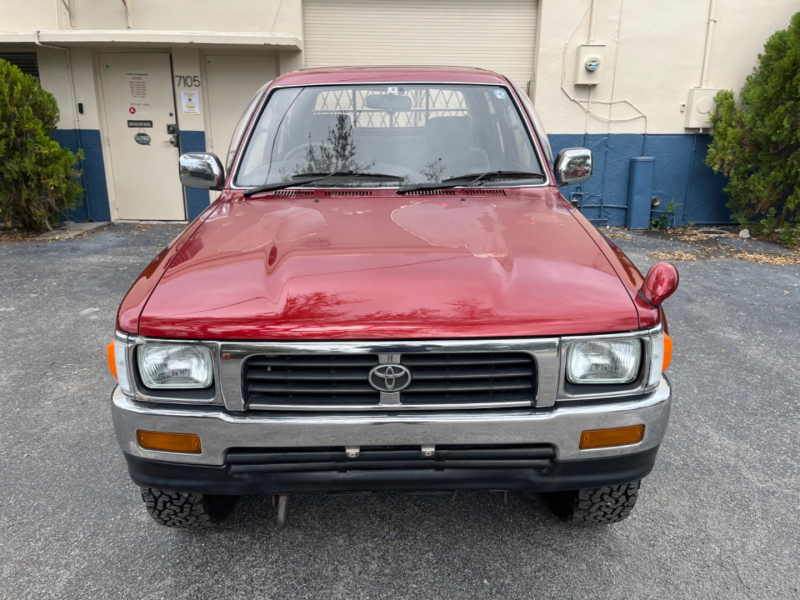 Toyota Hilux 1995 price $27,499