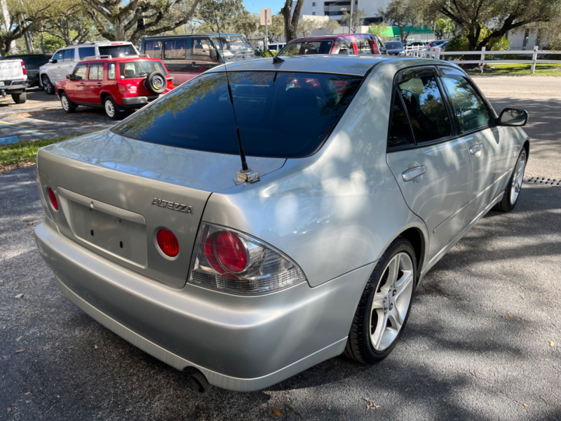 Toyota Altezza 1998 price $14,999