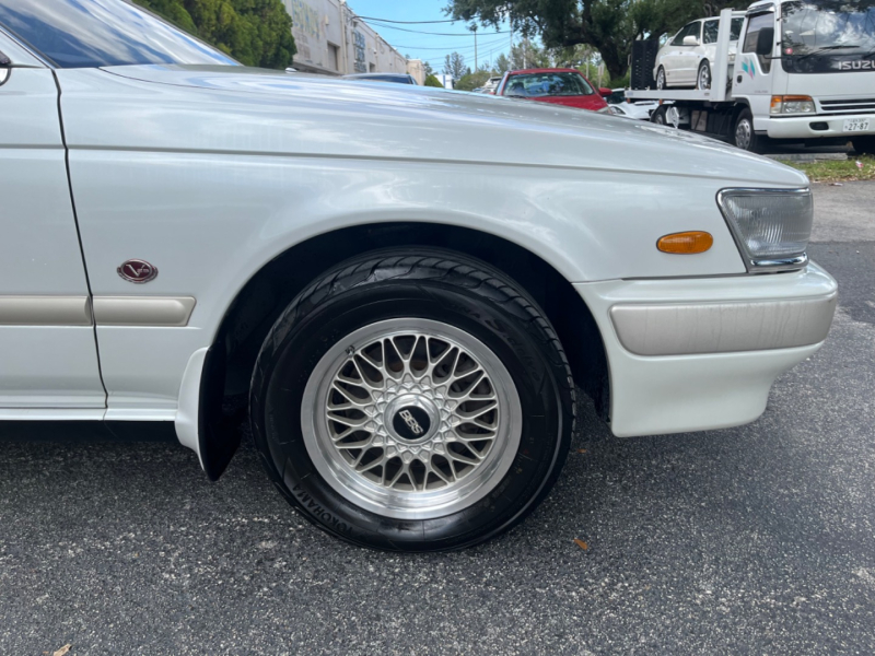 Nissan Laurel 1991 price $22,499