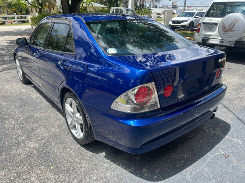 Toyota Altezza 1999 price $14,499