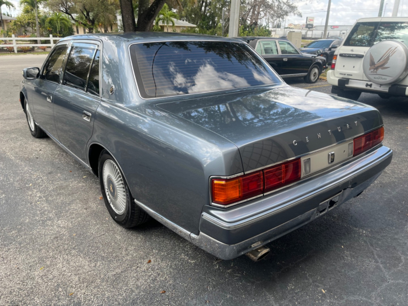 Toyota Century V12 1999 price $26,999