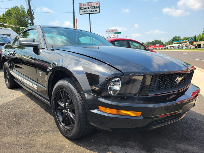Ford Mustang 2006 price $8,900