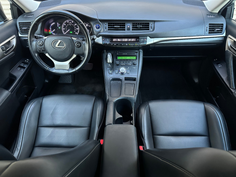 Lexus CT 200h 2016 price $14,995
