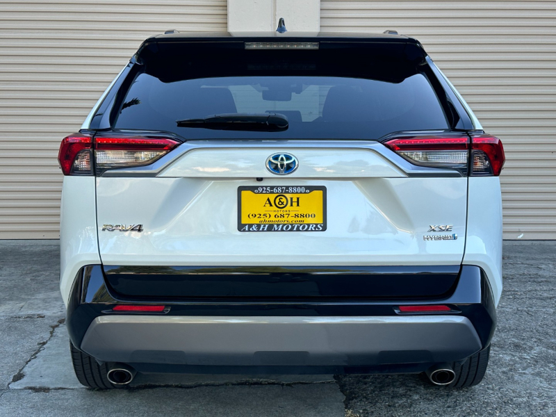 Toyota RAV4 2019 price $31,995