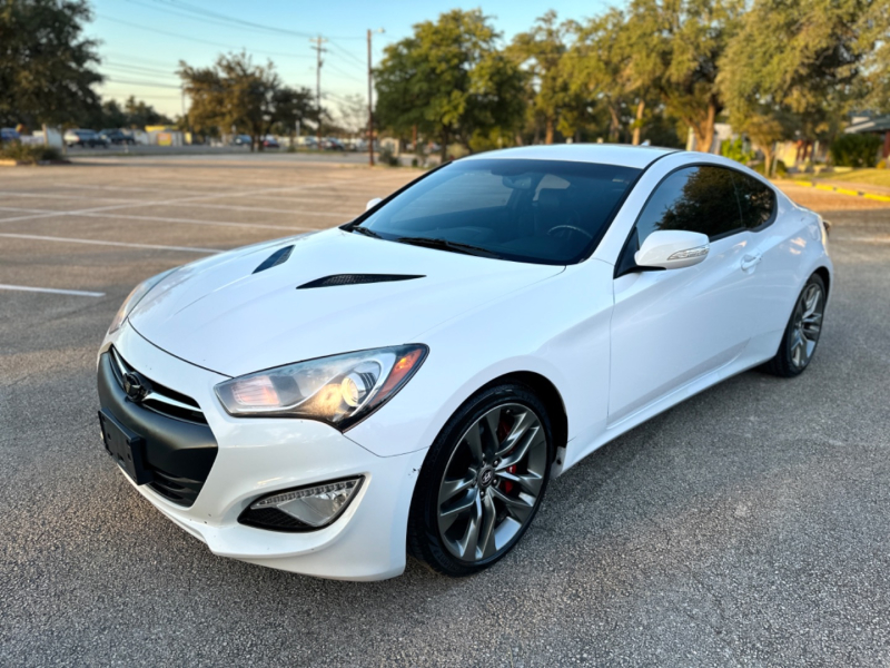 Hyundai Genesis Coupe 2015 price $14,400