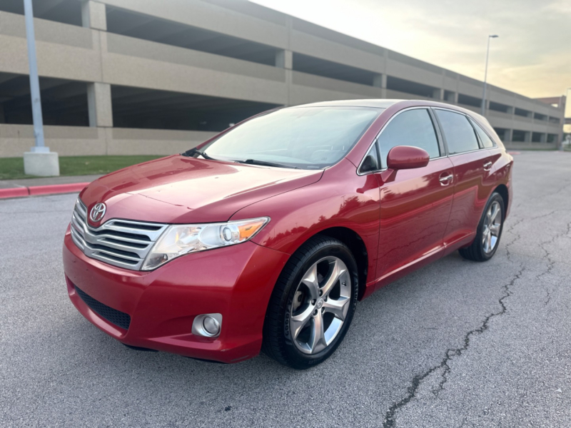 Toyota Venza 2011 price $10,100