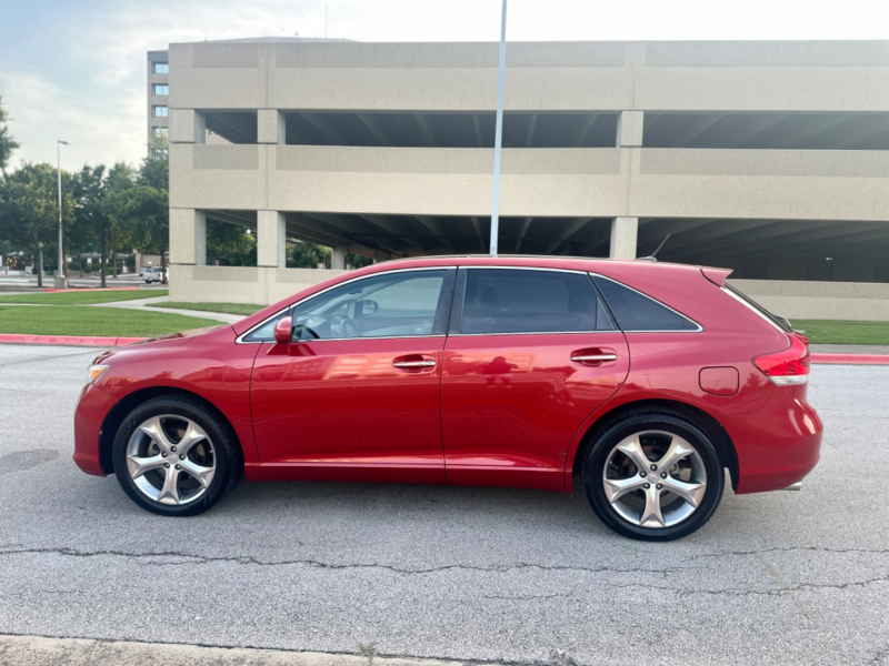 Toyota Venza 2011 price $10,100