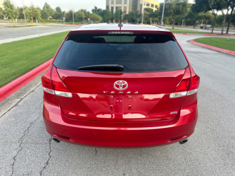 Toyota Venza 2011 price $10,100