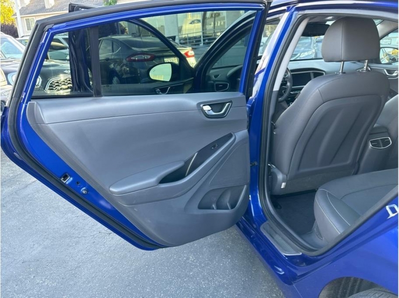 Hyundai Ioniq Hybrid 2019 price $13,299