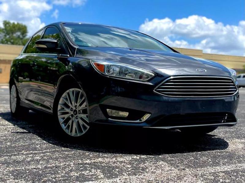 Ford Focus 2018 price $14,595