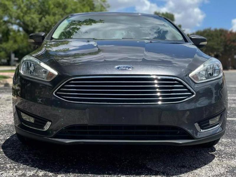 Ford Focus 2018 price $14,595