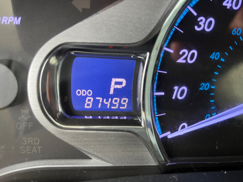 Toyota Sienna 2014 price $13,995