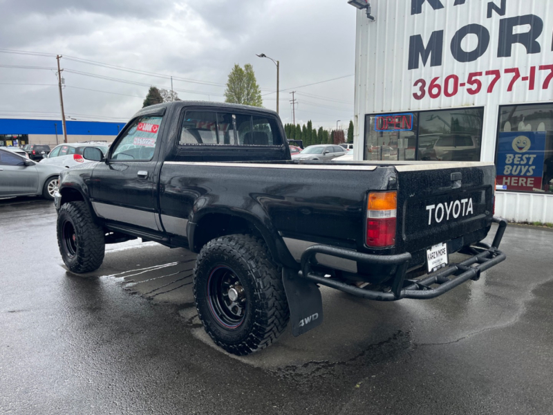 Toyota Pickup 1993 price $12,995