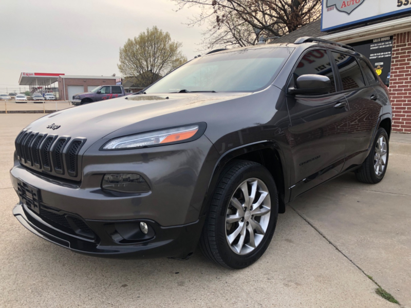 Jeep Cherokee 2018 price 3000 Enganche