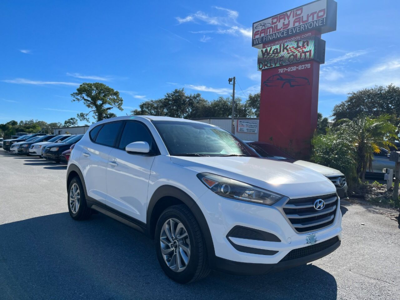 Hyundai Tucson 2018 price $11,999
