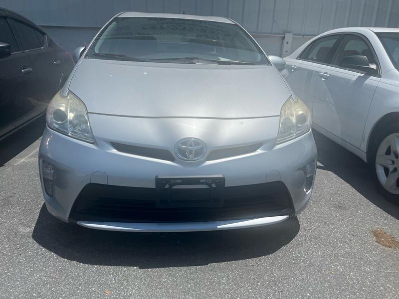 Toyota Prius 2013 price $8,499