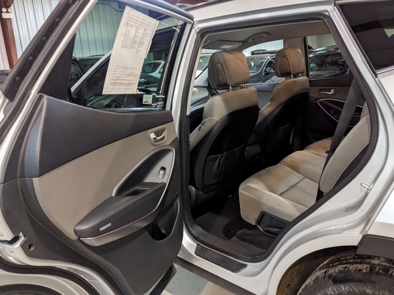 Hyundai Santa Fe 2014 price $10,950