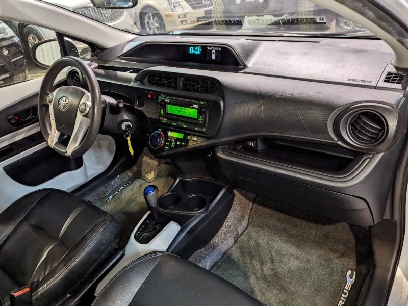 Toyota Prius c 2012 price $10,950
