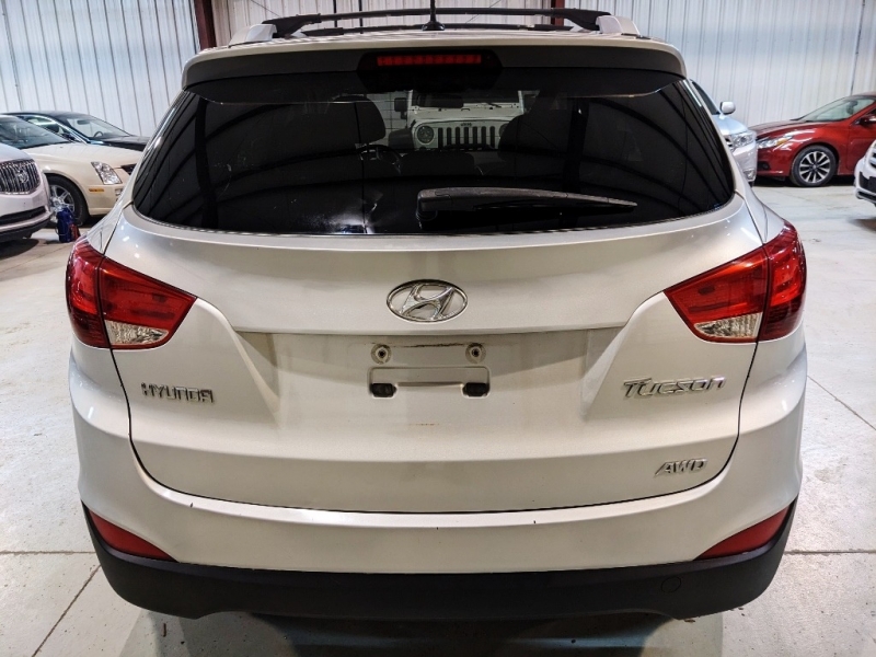 Hyundai Tucson 2013 price $7,450