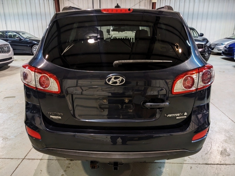 Hyundai Santa Fe 2011 price $7,950